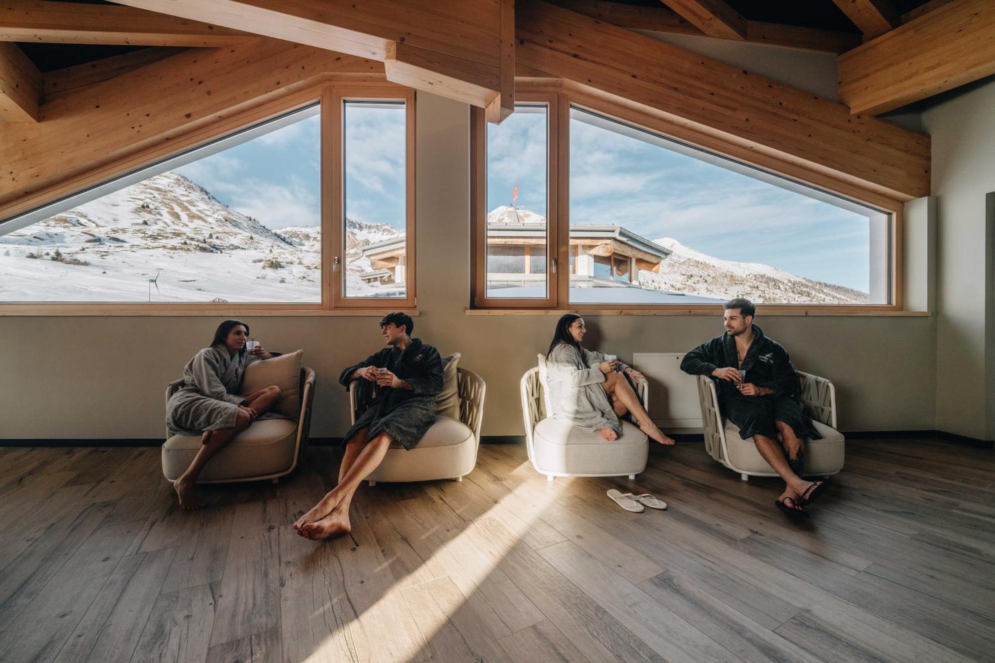 Sporting Hotel Passo del Tonale Bagian luar foto