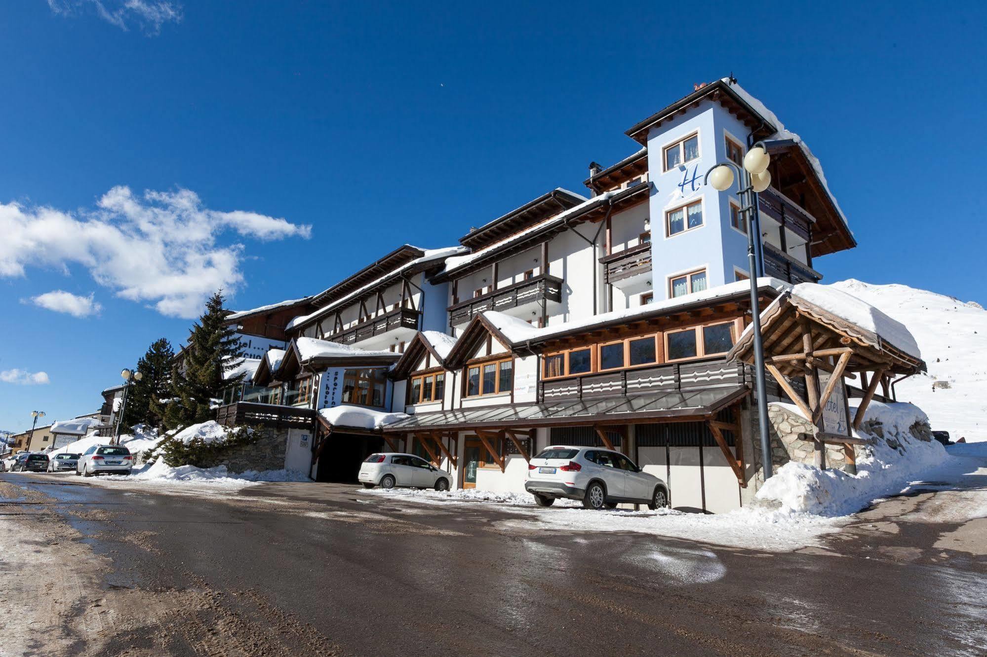 Sporting Hotel Passo del Tonale Bagian luar foto