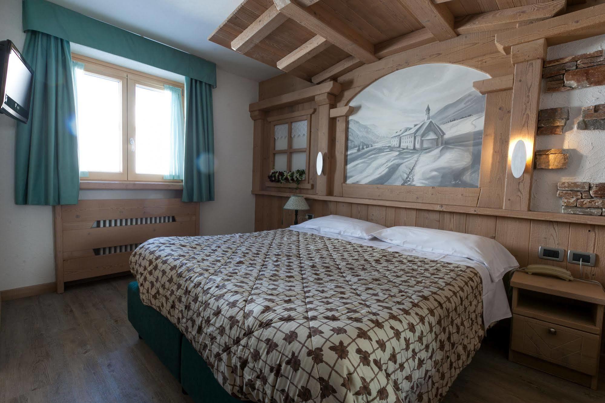 Sporting Hotel Passo del Tonale Bagian luar foto